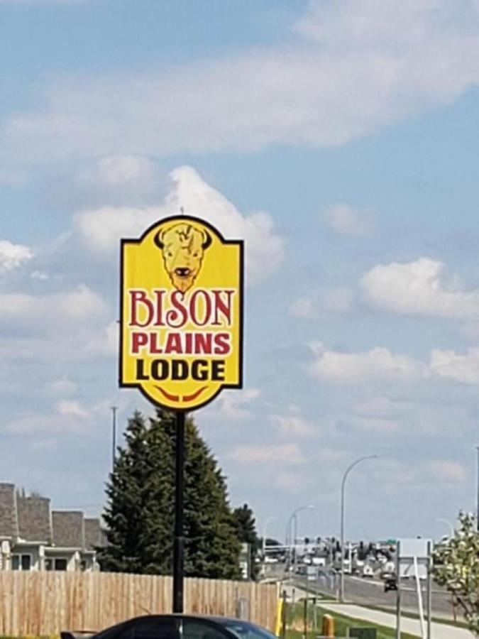 Bison Plains Lodge Moorhead Exterior photo